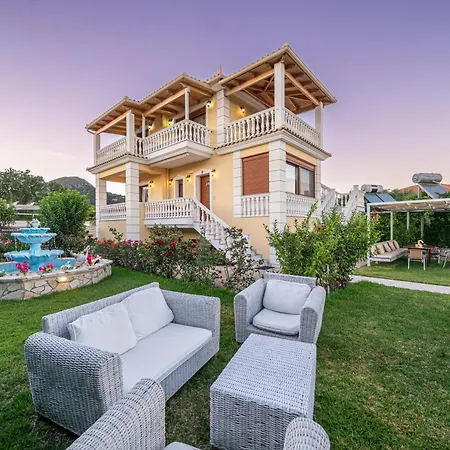 别墅 艾罗尼亚别墅 *