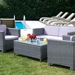Villa Alonia *